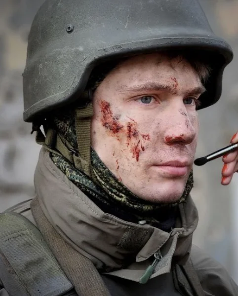 10 историй о любви и смерти (2025) постер